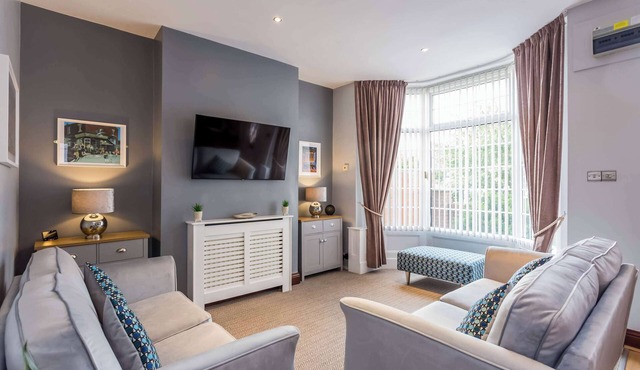 Spacious 3 Bedroom Home in South Shields by Beach