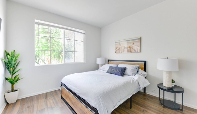 Spacious 3 Bedroom, Close to the Beach