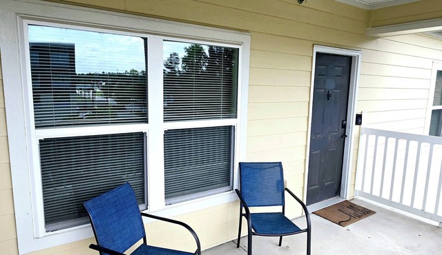 Spacious 3-bedroom apartment with AC, WiFi in charming Port Wentworth