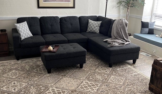 Spacious 3-bedroom vintage apartment in charming Saint Anthony