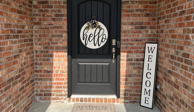 Spacious 3 bedroom 2 bath gem, West Conway home!