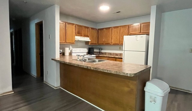 Spacious 3-bedroom apartment in Blacksburg, VA! Great location!