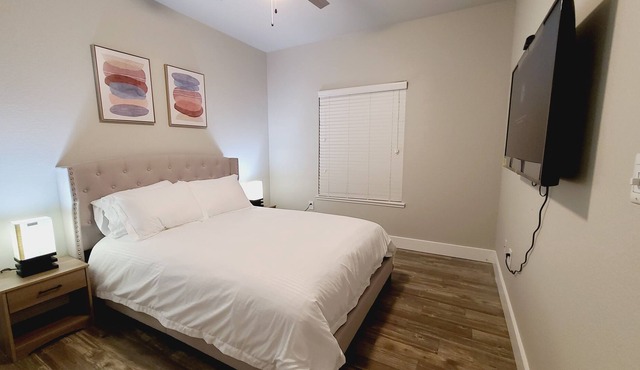 Spacious 3 Bedroom Apartment in lower Westside