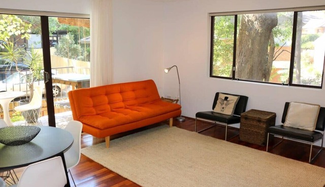Spacious 3 Bedroom Apartment 20 Min To The CBD