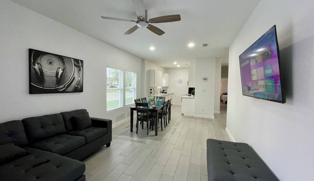 Spacious 3-bedroom apartment in wonderful Harlingen with WiFi, AC.