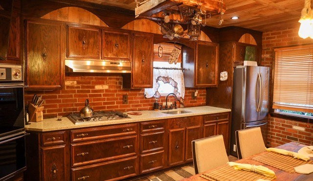 Spacious 3-bedroom apartment with WiFi, AC in marvelous Carteret