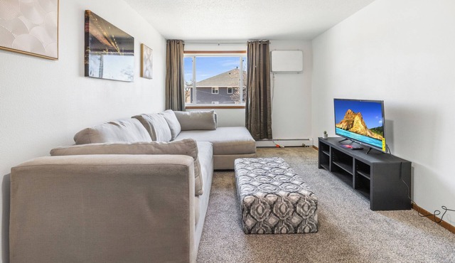 Spacious 3-bedroom apartment with AC, WiFi in fantastic St. Cloud!