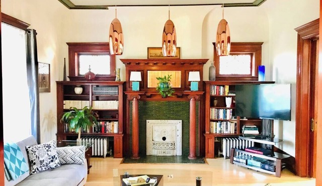 Spacious 3-bedroom apartment with WiFi, AC in charming Denver