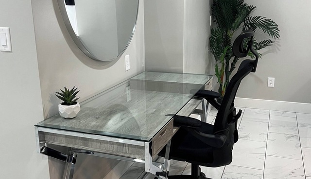 Spacious 3-bedroom apartment with WiFi, AC in fabulous Denver
