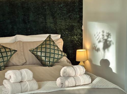 Spacious 3 Bedroom City Center Flat in Derby with Parking