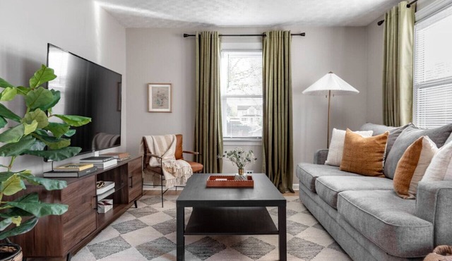 Spacious 3 Bedroom Home - New Castle