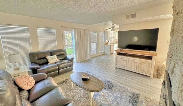 Spacious 3-Bedroom Home Mins from AT&T Stadium