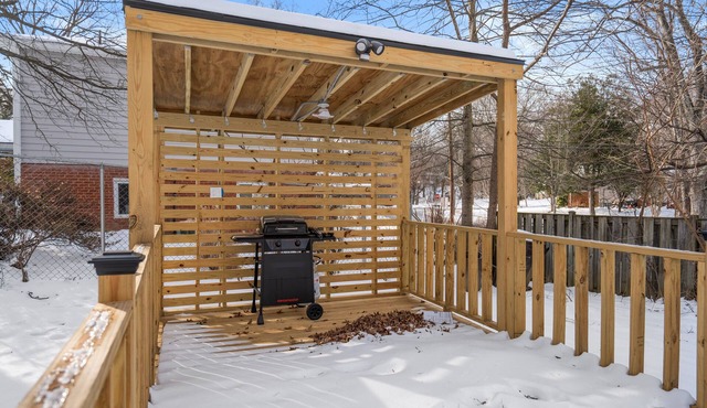 Spacious 3 Bedroom House in Rockville nr Center