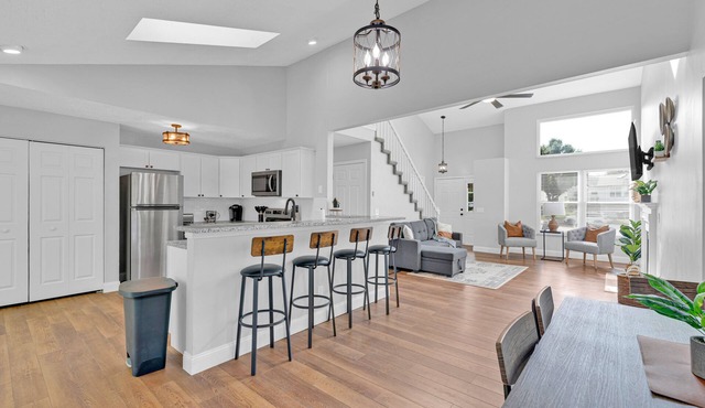 Spacious, 3 bedroom home, finished basement on quiet court