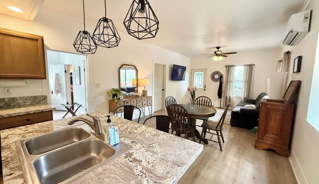 Spacious 3 Bedroom Home with yard, pet friendly & sleeps 6!