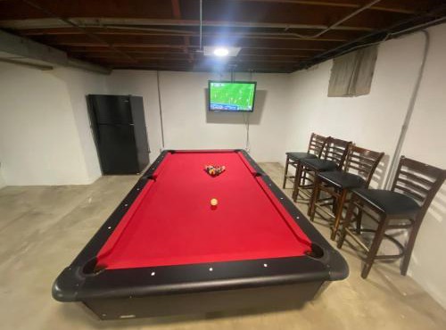 Spacious 3 Bedroom Home with Game Room and Parking