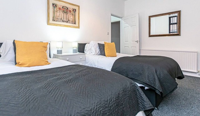 Spacious 3 Bedroom House in Wigan – Perfect for Contractors & Families