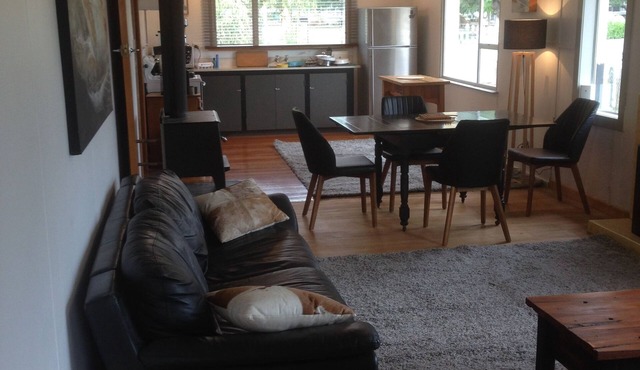 Spacious 3 Bedroom house. 2 minute walk to Fairlie town & famous pies!