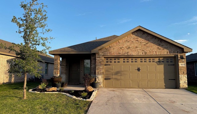 Spacious 3-bedroom house in a quiet South Lubbock neighborhood