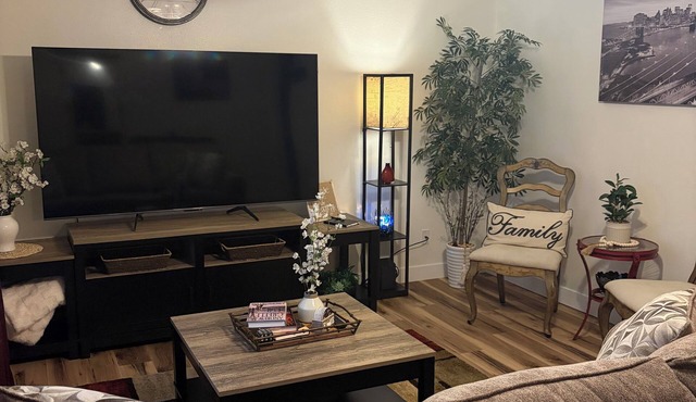Spacious 3-bedroom house in peaceful Spokane with AC