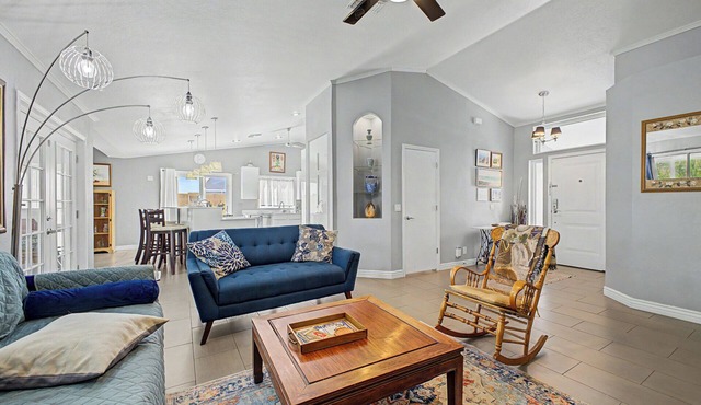 Spacious 3-bedroom house in beautiful Mesa - Centrally located!