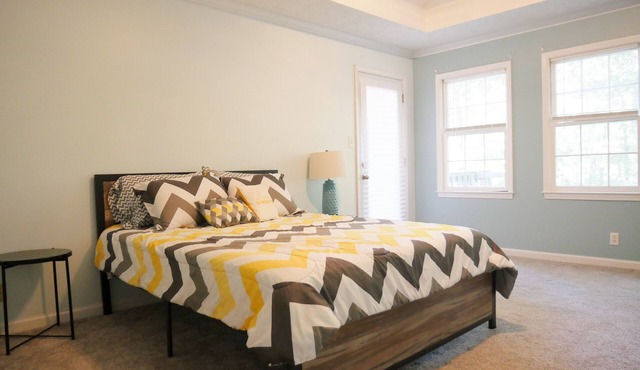 Spacious 3-bedroom house nestled among peaceful woods!