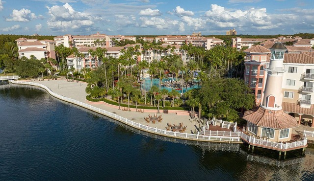 Spacious 3 bedroom, Marriott Grande Vista, lakeside resort.