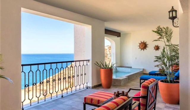 Spacious 3 Bedroom with Plunge Pool in Cabo