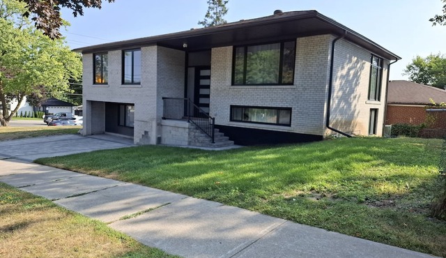 Spacious 3-Bedroom Retreat + Free Parking