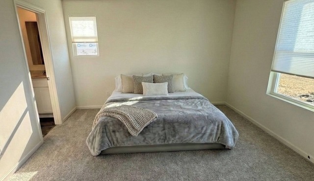 Spacious 3-bedroom townhome in charming Greenville
