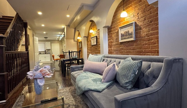 Spacious 3 bedroom Townhome in the heart of Baltimore