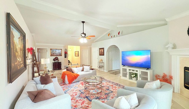 Spacious 3-Bedroom Home in Tranquil Jacksonville – Sleeps 10 Comfortably.