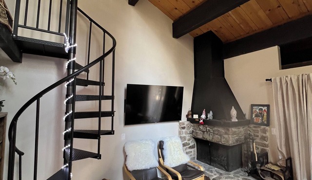 Spacious 3-bedroom condo with loft, fitness room in charming Kings Beach