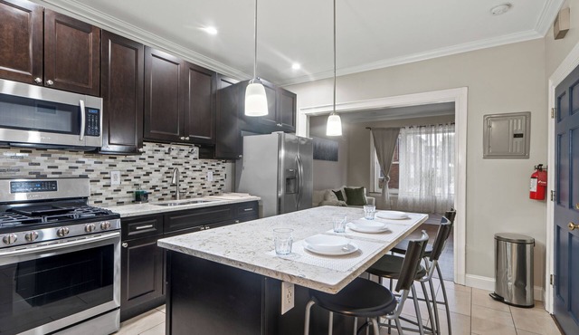 Spacious 3-bedroom apartment with AC in North Bergen close to NYC