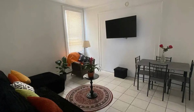 Spacious 3-bedroom apartment in welcoming North Bergen with AC