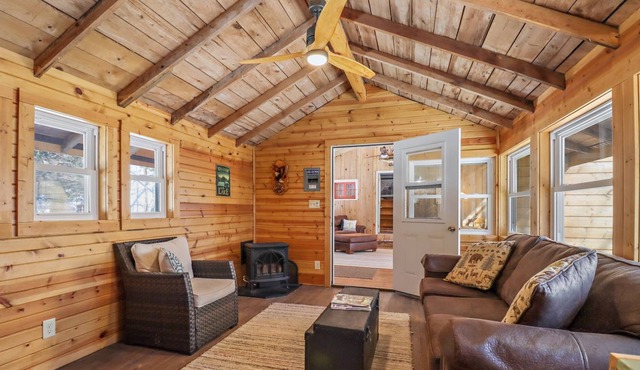 Spacious 3 Bedroom on Little Fork Lake of the Three Lakes Chain!