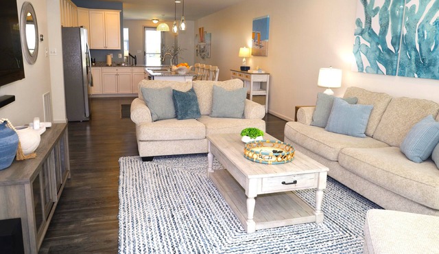 Spacious 3-bedroom villa near Bethany beach w/pool and great amenities