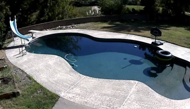 Spacious 3 Bedroom with Pool and Bonus Room