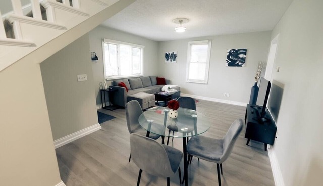 Spacious 3 BR Firepit + Grill Fun 6 Min to ISU