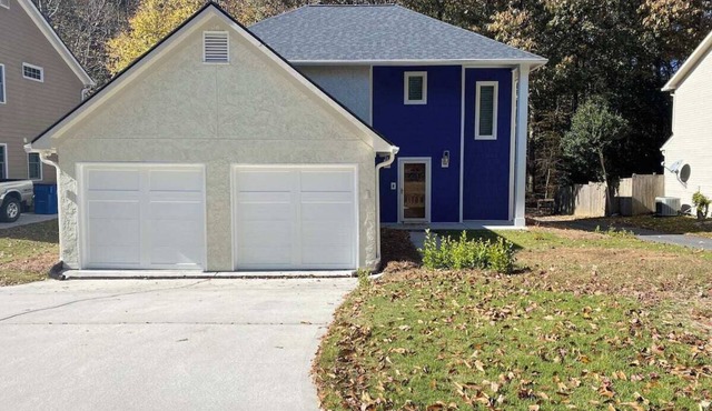 Spacious 3 BR Home Near Atlanta - Golf Cart Paths & Nature Setting