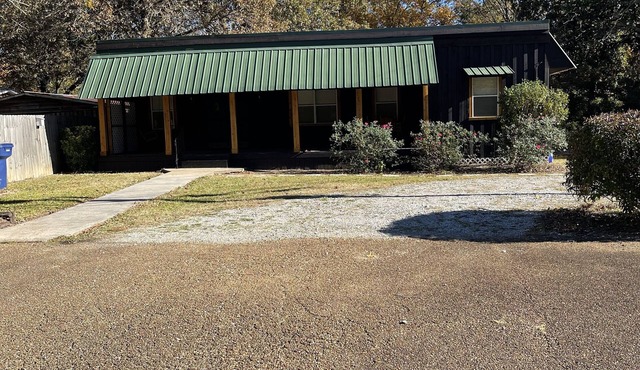 Spacious 3 br home with large covered deck