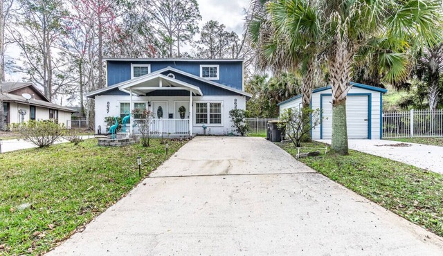 Spacious 3 BR Near NAS Jax l BBQ, WiFi, DirecTV