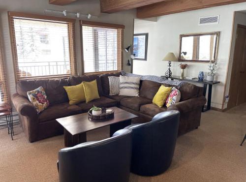 Spacious 3 Br With Updated Kitchen Condo