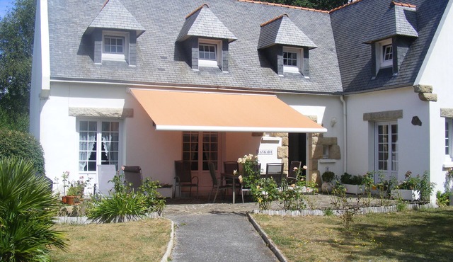 Spacious 3 * house near the sea