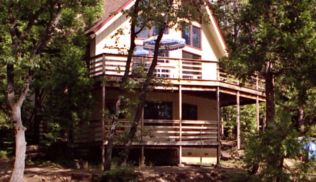 Spacious 3-Level, 2 BR Plus Loft Mountain Home