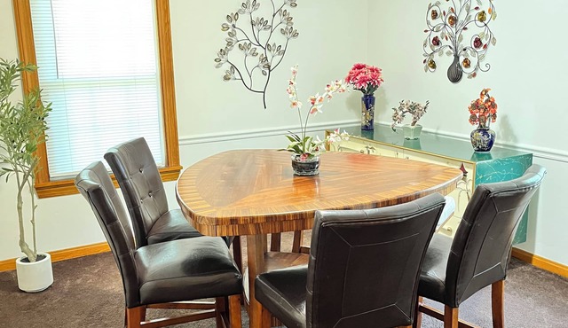 Spacious 3 level 4-bedroom house- 2 Full kitchens-2 king beds and 3 queen beds.