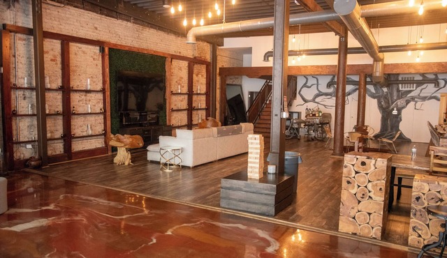 Spacious 3-Level Loft Stay in Downtown Atlanta