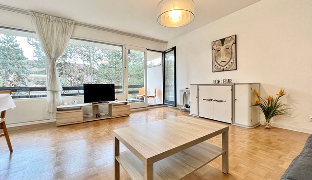 Spacious 3-room apartment near Annecy center, balcony and parking