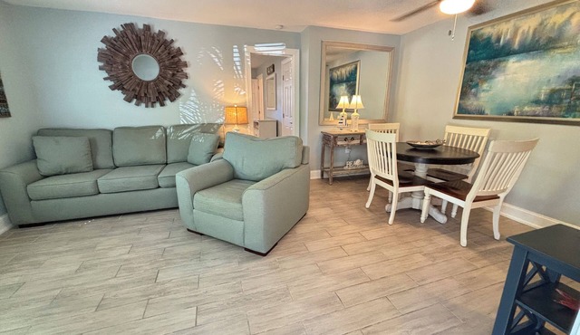 Spacious 3 Rooms 1.5 Mi 2 Beach On Gulf Access River W/Dock Close 2 Everything