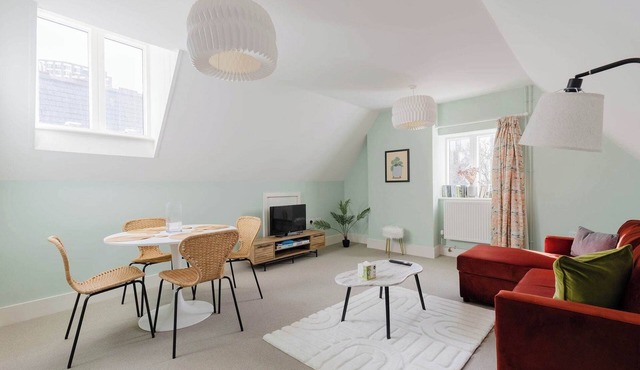 Spacious 3BD Flat in Historic Building Shoreditch